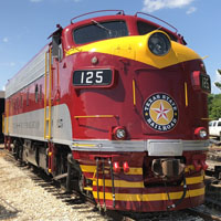 N'Crowd visits Texas State Railroad